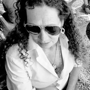 Meet your Posher, Brenda